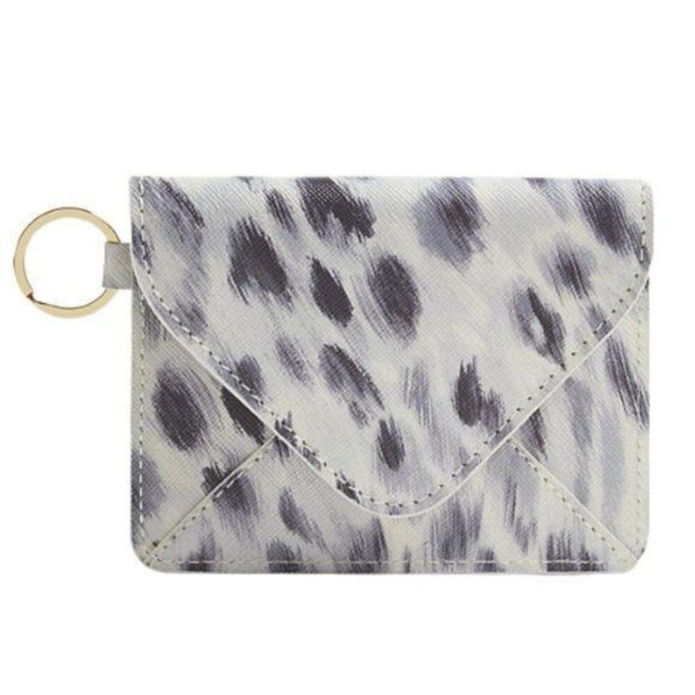3/$20 SALE 🛒 faux leather key fob in grey & white animal print NWT